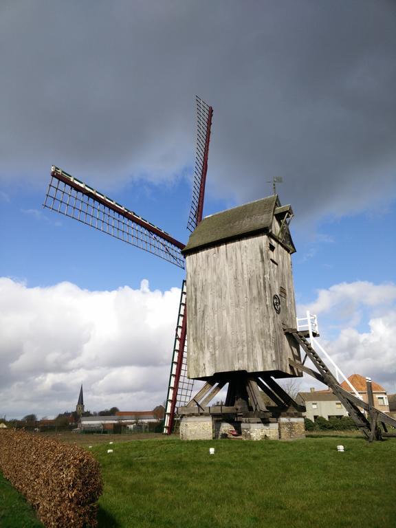 Gastenverblijf De Voute Hotel Alveringem Luaran gambar